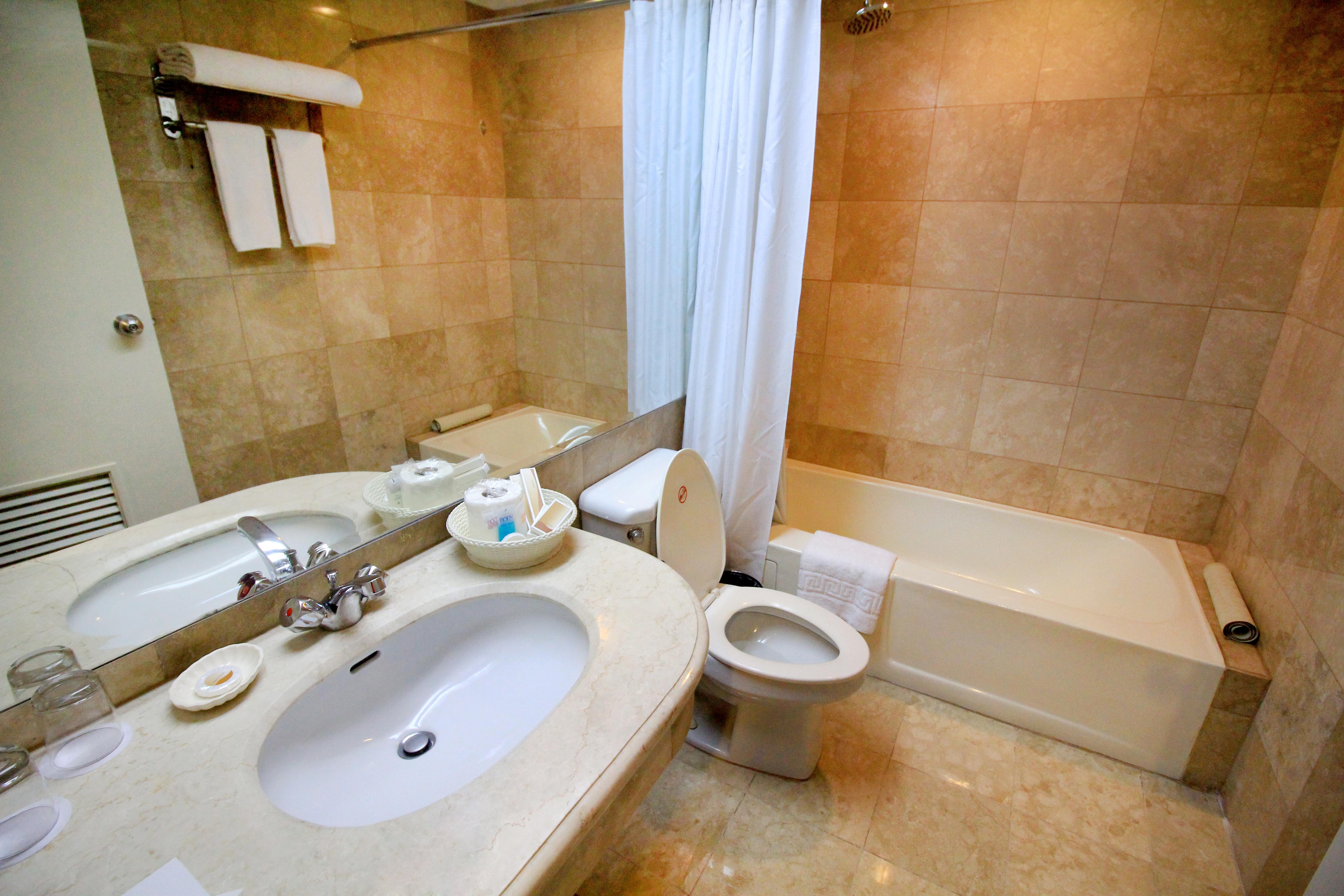 Oxford Suites Makati Makati City Exterior foto