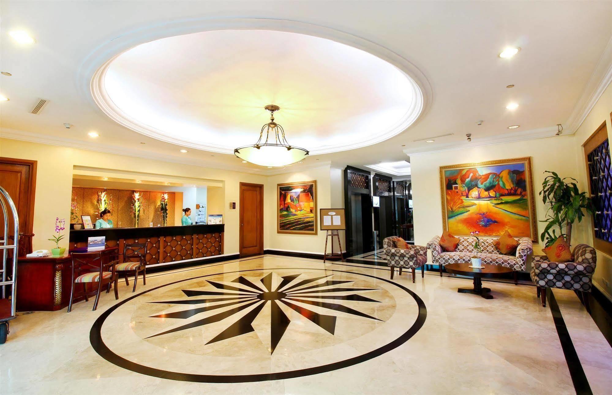 Oxford Suites Makati Makati City Exterior foto